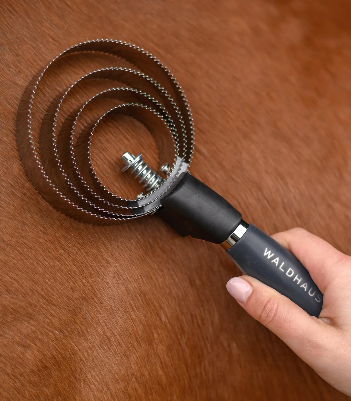 Federstriegel mit Gelgriff